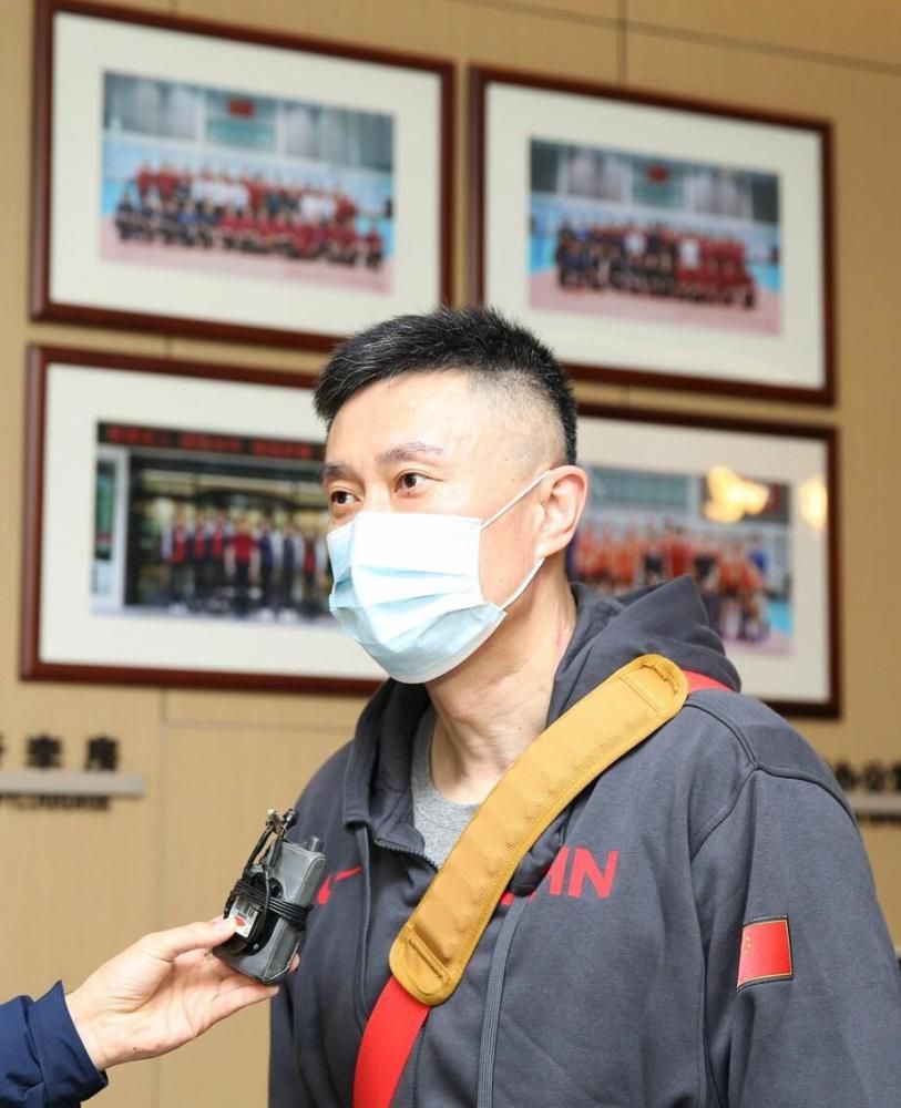 “拉特克利夫爵士名下的企业IsleofMan和TrawlersLtd全额赞助了这次收购，他并没有举债。